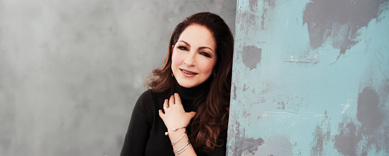 Singer Gloria Estefan supports research to cure paralysis