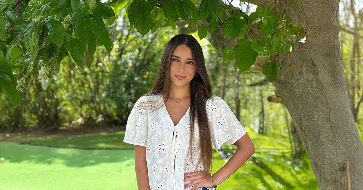 Teen whose father has Parkinson’s disease created a community for herself and others